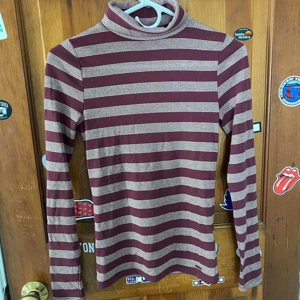 Woman’s Hollister Top